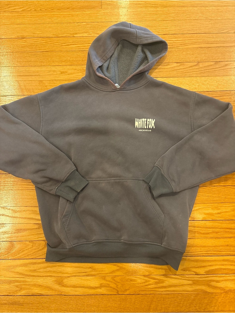 White Fox Gray and White Sweatshirt size S/M